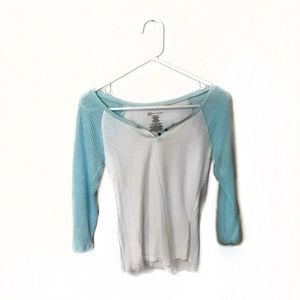 Blue sleeved buttoned women top